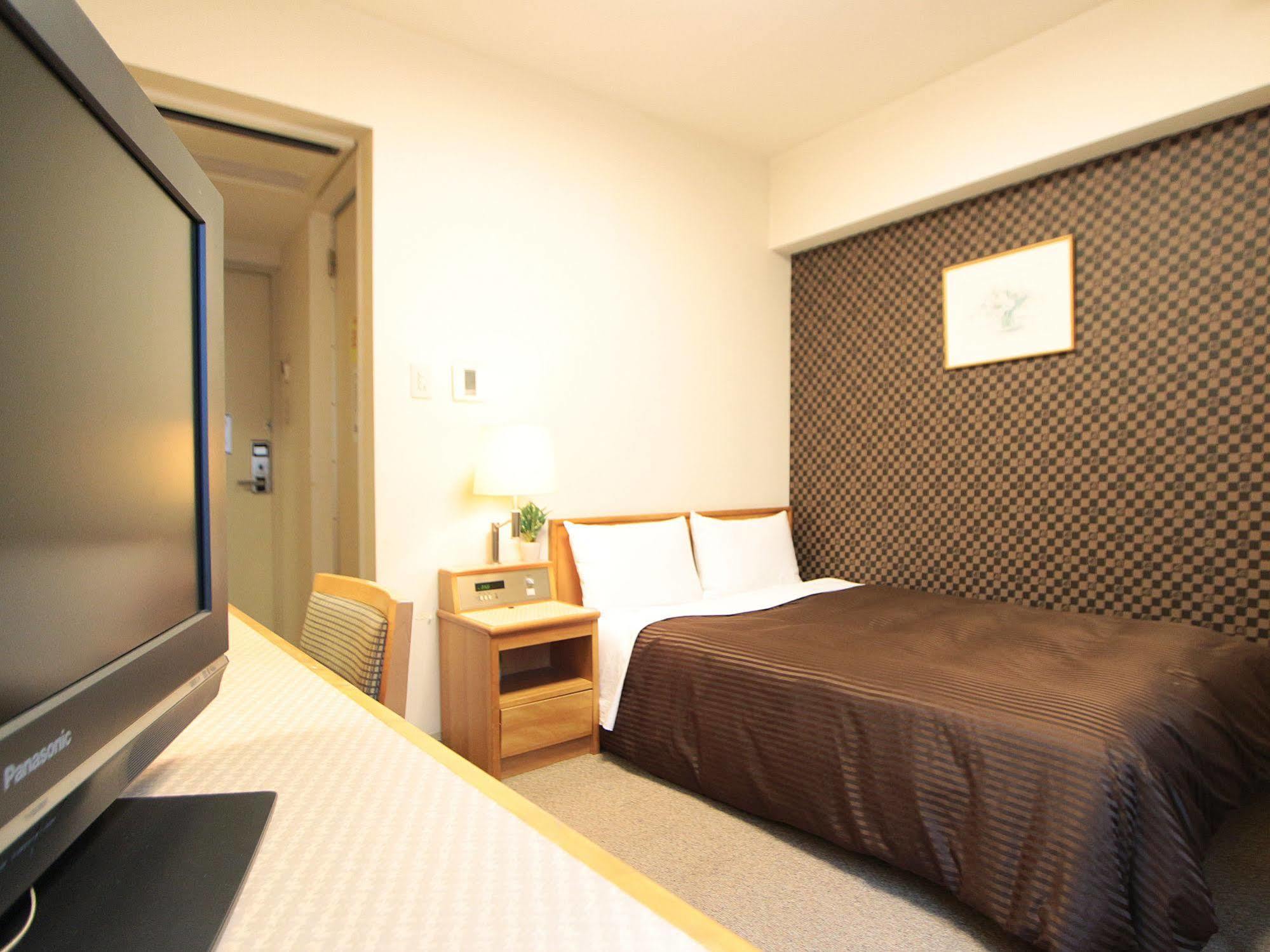 Livemax Budget Shinbashi 2* Tokio